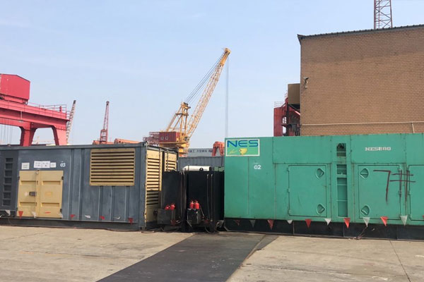 海北发电机出租空气滤清器的清洁频率是多少？