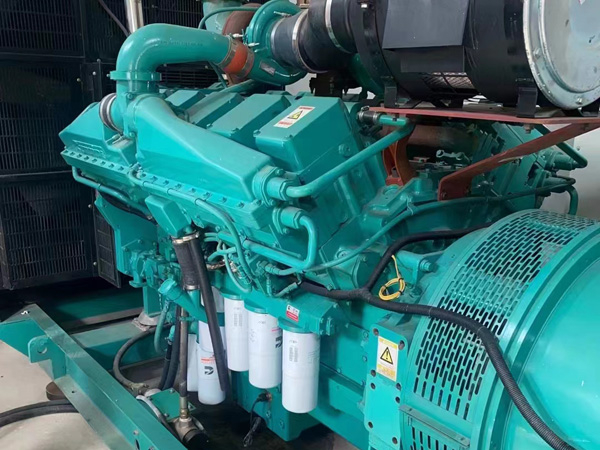 海北更换100kW柴油发电机组机油时，需要注意哪些事项？